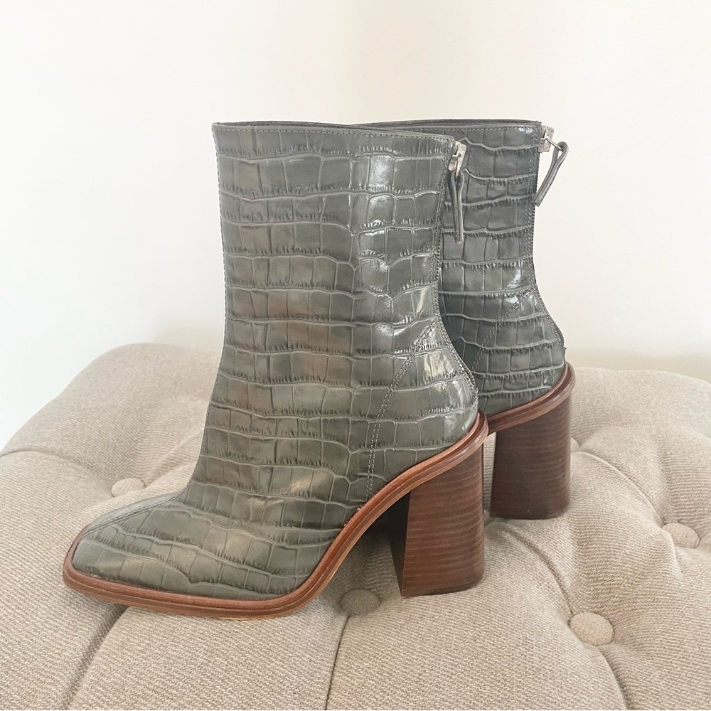 Topshop Dark Green Croc-Embossed Heeled Boots - Picture 4 of 9